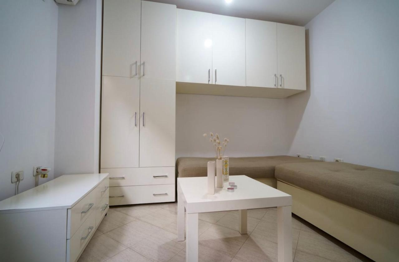 Brilant Studio Apartment City Center Tirana Exterior foto